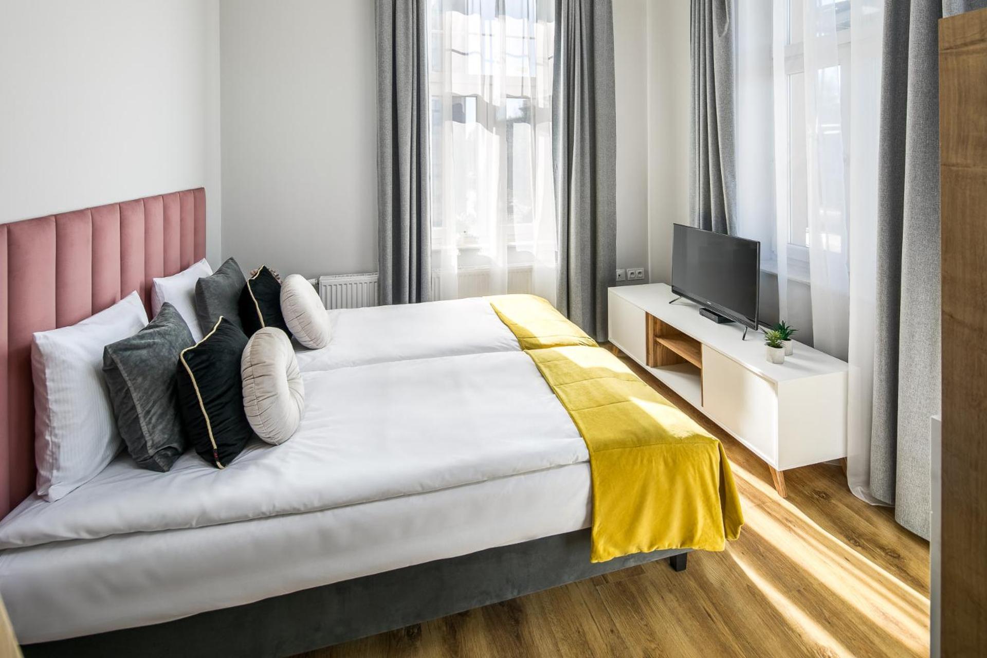 Smart Rooms for Rent Krasków Eksteriør bilde