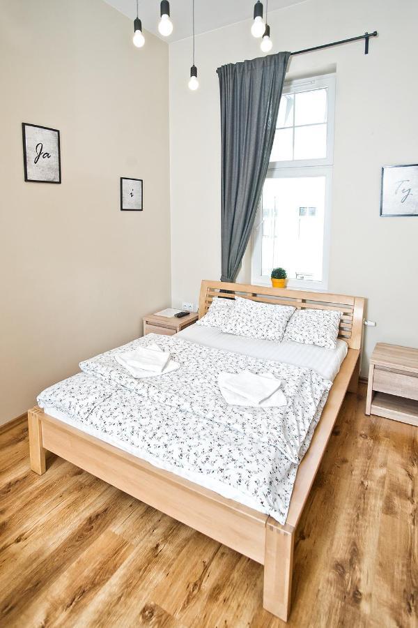 Smart Rooms for Rent Krasków Eksteriør bilde